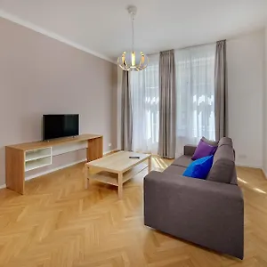 Downtown Kodanska Aparthotel Prague